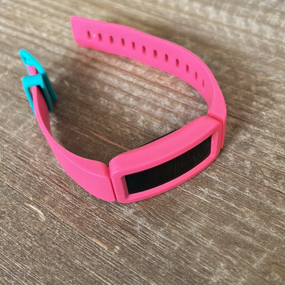 Fitbit, kids watch , boy/girl watch one size, color pink and blue